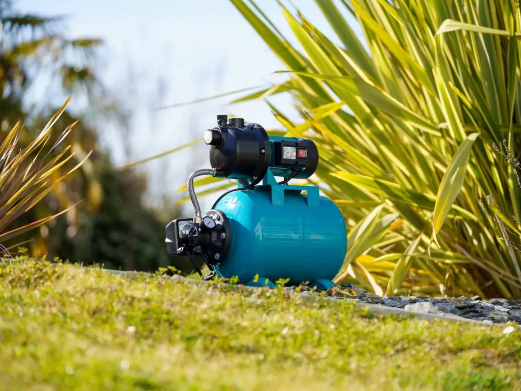 Comment augmenter la pression d’eau pour arroser son jardin